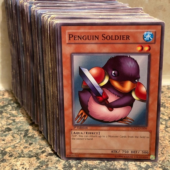 Lot of 200+ Vintage 90s Yugioh Trading Cards - Picture 4 of 6